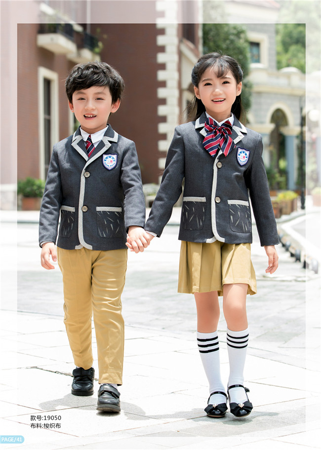 灰色经典幼儿园礼服，中小学制服