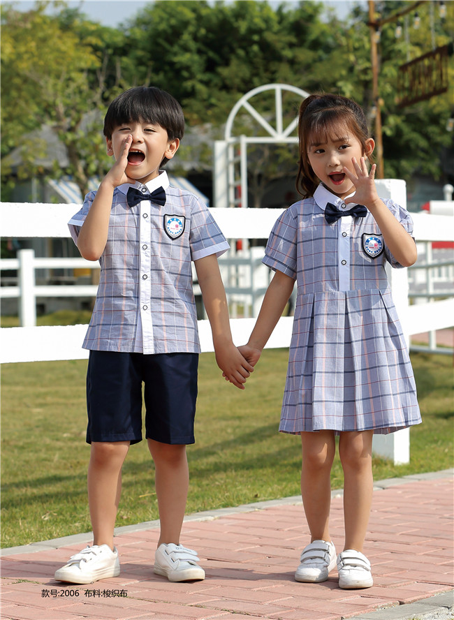 幼儿园园服小格子裙漂亮大气
